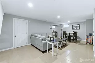 53 Jordan Rd, Middlesex, NJ 07067 - Photo 16