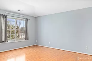 734 Waterford Dr, Edison, NJ 08817 - Photo 10