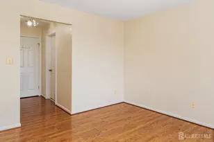 734 Waterford Dr, Edison, NJ 08817 - Photo 18