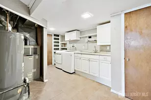 95 J F Kennedy Dr, Milltown, NJ 08850 - Photo 20