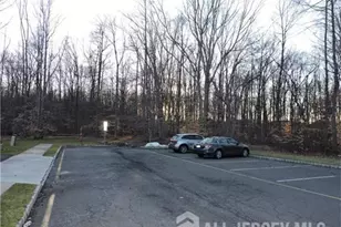 160 Briarwood Dr, North Brunswick Township, NJ 08902 - Photo 2