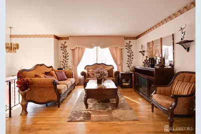 15 E Walnut Street E, Colonia, NJ 07067 - Photo 4