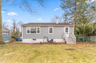 22 N Oak Ave N, Iselin, NJ 08830 - Photo 4