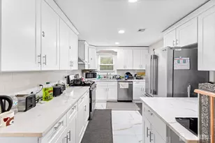 22 N Oak Ave N, Iselin, NJ 08830 - Photo 8