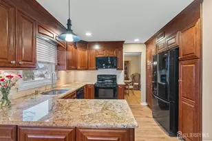 30 Pelham Pl, East Brunswick Township, NJ 08816 - Photo 10