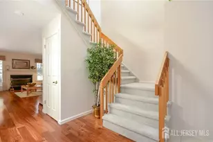 22 Briarwood Ct, South Brunswick Township, NJ 08540 - Photo 4