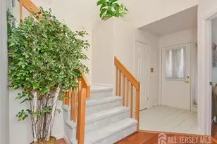 22 Briarwood Ct, South Brunswick Township, NJ 08540 - Photo 4