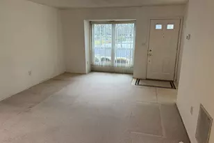 358 Hadleigh Ln, North Brunswick Township, NJ 08902 - Photo 2