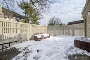 35 Carriage Pl, Edison, NJ 08820 - Photo 30