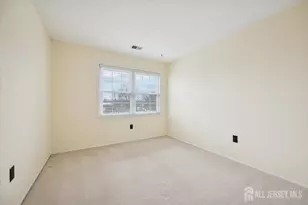 209 Green Hollow Dr, Iselin, NJ 08830 - Photo 18