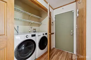 209 Green Hollow Dr, Iselin, NJ 08830 - Photo 20