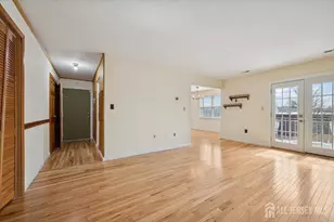 209 Green Hollow Dr, Iselin, NJ 08830 - Photo 12