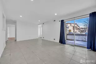 303 Michaels Ct, Woodbridge Township, NJ 07095 - Photo 4