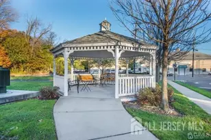 81 Liddle Ave, Edison, NJ 08837 - Photo 18