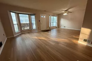 125 Albury Way, North Brunswick Township, NJ 08902 - Photo 2