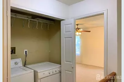 24 Albury Way, North Brunswick Township, NJ 08902 - Photo 10