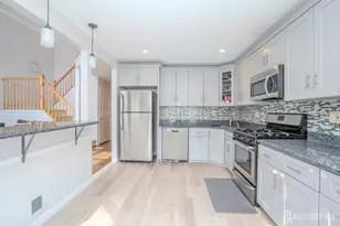 114 Jared Dr, North Brunswick Township, NJ 08902 - Photo 6