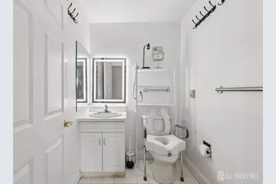 2202 Windrow Drive, Middlesex, NJ 08540 - Photo 28