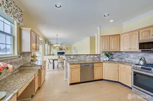 4 Veghte Pl, Franklin Township, NJ 08823 - Photo 18