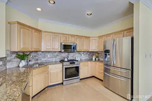 4 Veghte Pl, Franklin Township, NJ 08823 - Photo 20