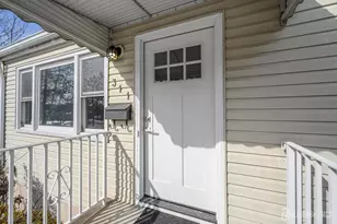 311 Chestnut St, Middlesex, NJ 08846 - Photo 2