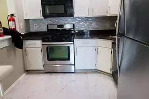 261 Kempsey Dr, North Brunswick Township, NJ 08902 - Photo 4