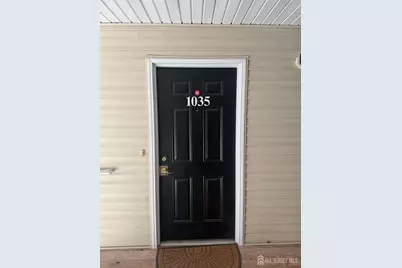 1035 Dogwood Court #1035, New Brunswick, NJ 08901 - Photo 2