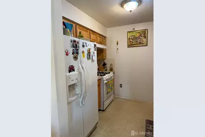 1035 Dogwood Court #1035, New Brunswick, NJ 08901 - Photo 6