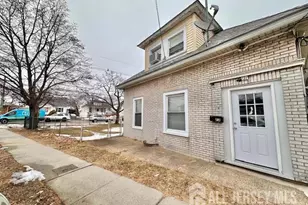 121 Kossuth St, Franklin Township, NJ 08873 - Photo 2