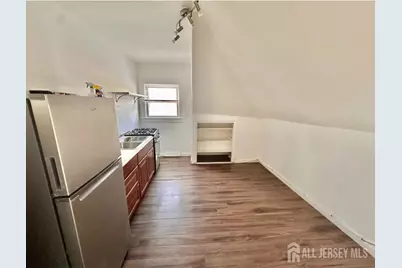 121 Kossuth Street #2, Franklin Township, NJ 08873 - Photo 4