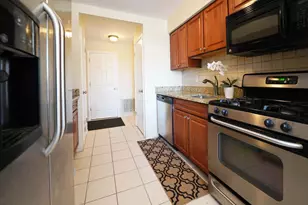 1111 Edison Glen Terrace, Edison, NJ 08837 - Photo 4