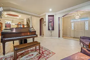 85 Beth Page Dr, Monroe Township, NJ 08831 - Photo 4