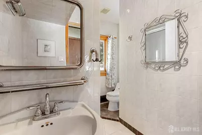 786 Wood Avenue, Colonia, NJ 07067 - Photo 16