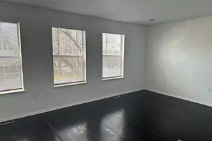 402 Rittenhouse Ct, North Brunswick Township, NJ 08902 - Photo 20