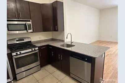 88 Roosevelt Avenue #116, Carteret, NJ 07008 - Photo 4