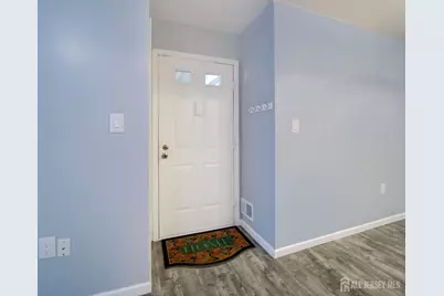 130 Applegate Lane, East Brunswick Township, NJ 08816 - Photo 4