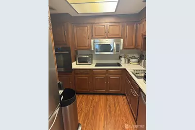 310 Sharon Way #C, Monroe Township, NJ 08831 - Photo 2