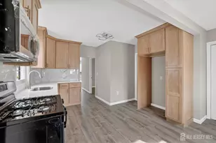419 Inslee St, Perth Amboy, NJ 08861 - Photo 6