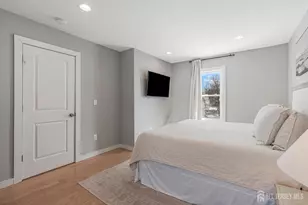 51 Dartmouth St, Edison, NJ 08837 - Photo 20