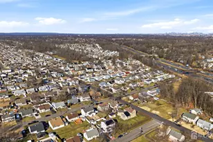 77 W Arthur Pl, Iselin, NJ 08830 - Photo 28