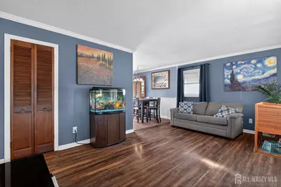 77 W Arthur Place, Iselin, NJ 08830 - Photo 4