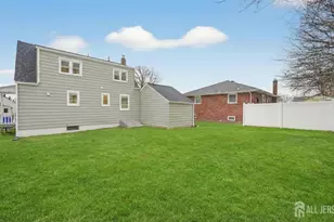 33 Cornell St, Avenel, NJ 07001 - Photo 24