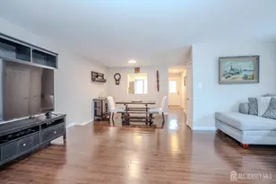 9 Wood Acres Dr, North Brunswick Township, NJ 08902 - Photo 2