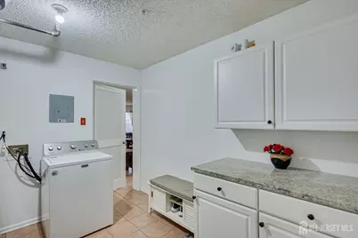 150 Prestwick Way, Edison, NJ 08820 - Photo 16