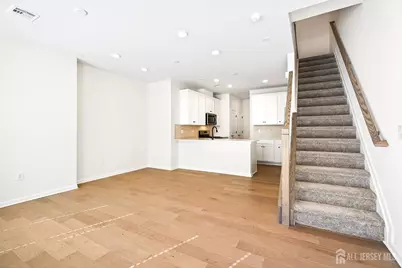 507 Sadie Circle, New Brunswick, NJ 08901 - Photo 2