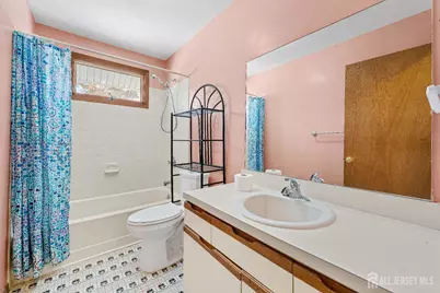 18 Erik Drive, North Brunswick Township, NJ 08902 - Photo 22