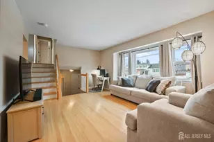 29 Hollywood Dr, Woodbridge Township, NJ 07095 - Photo 10