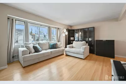 29 Hollywood Drive, Woodbridge Township, NJ 07095 - Photo 8