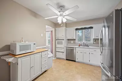 29 Hollywood Drive, Woodbridge Township, NJ 07095 - Photo 12