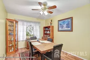 603 Holly Dr, Perth Amboy, NJ 08861 - Photo 6